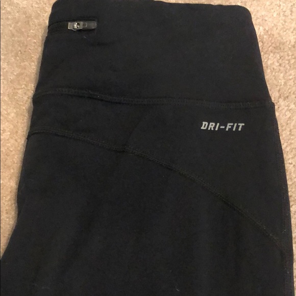Nike Dri-Fit, medium Capri leggings. - Picture 6 of 6
